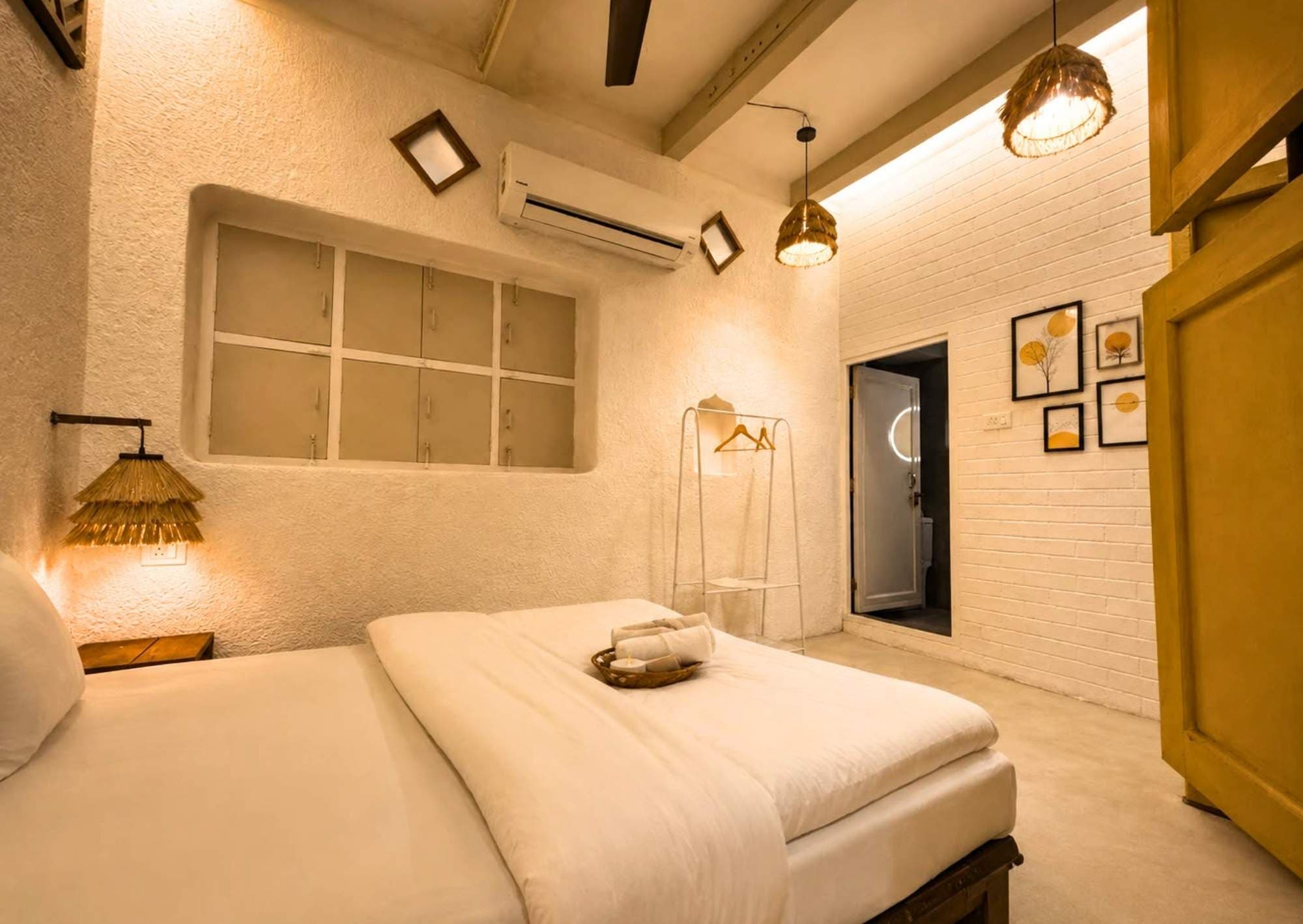 Charming Minimalist Room