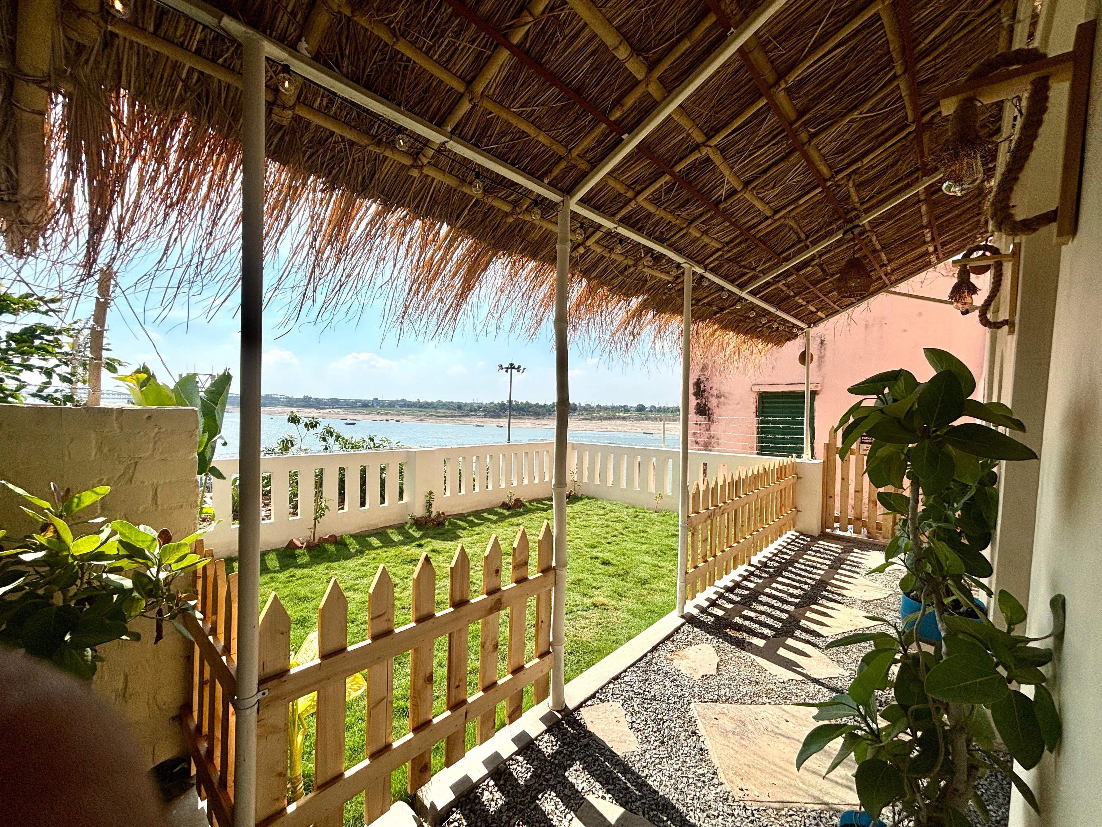 Riverfront Cottage Entrance