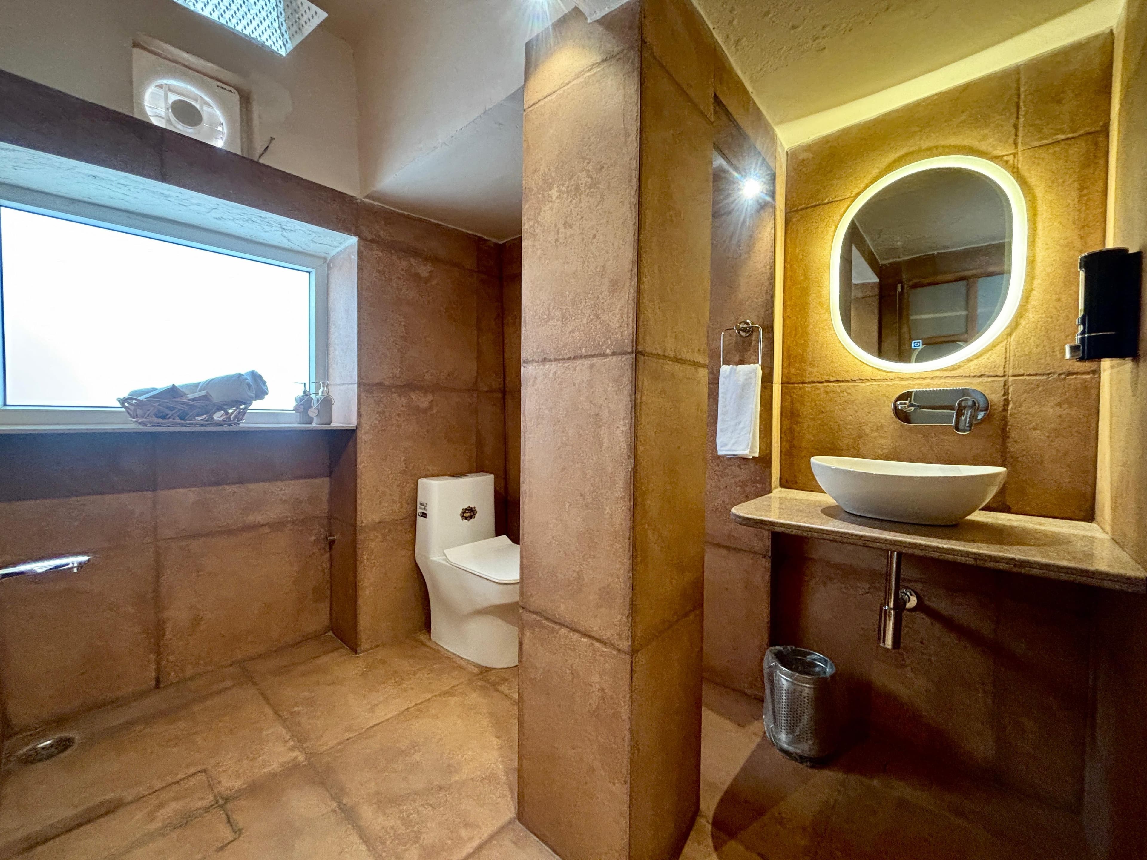 Riverfront Cottage Bathroom