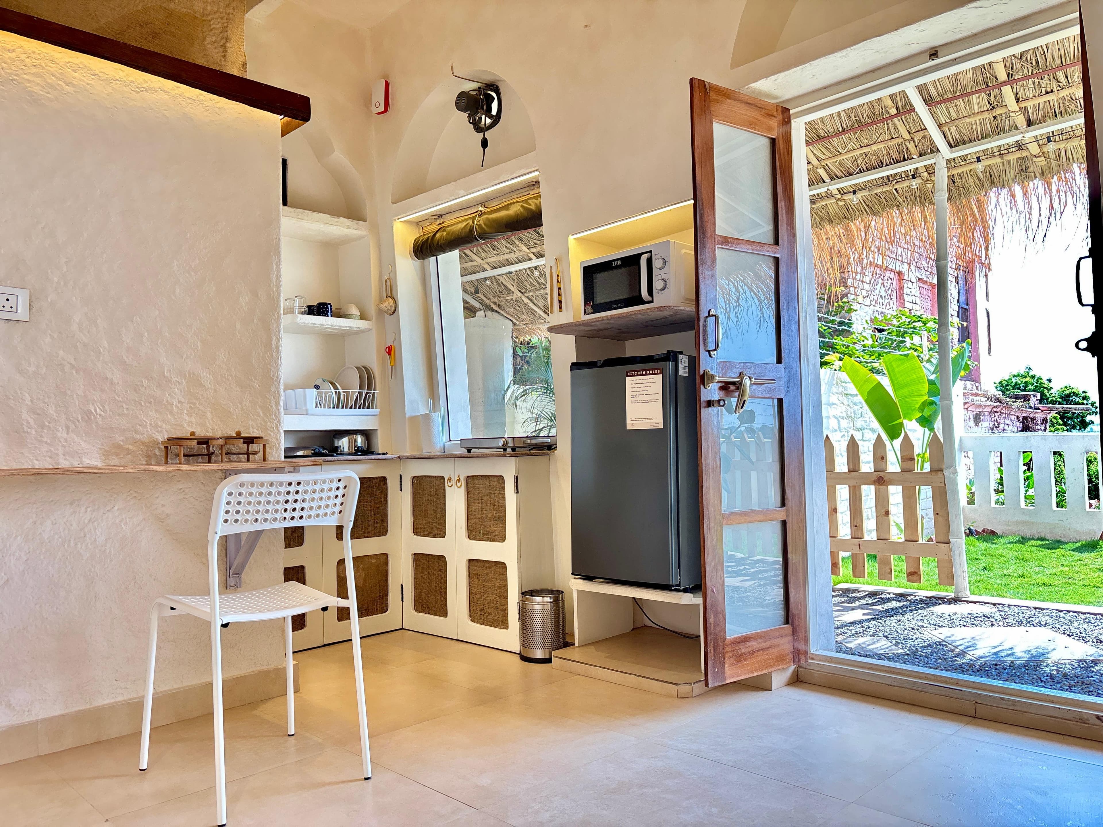 Riverfront Cottage Kitchenette