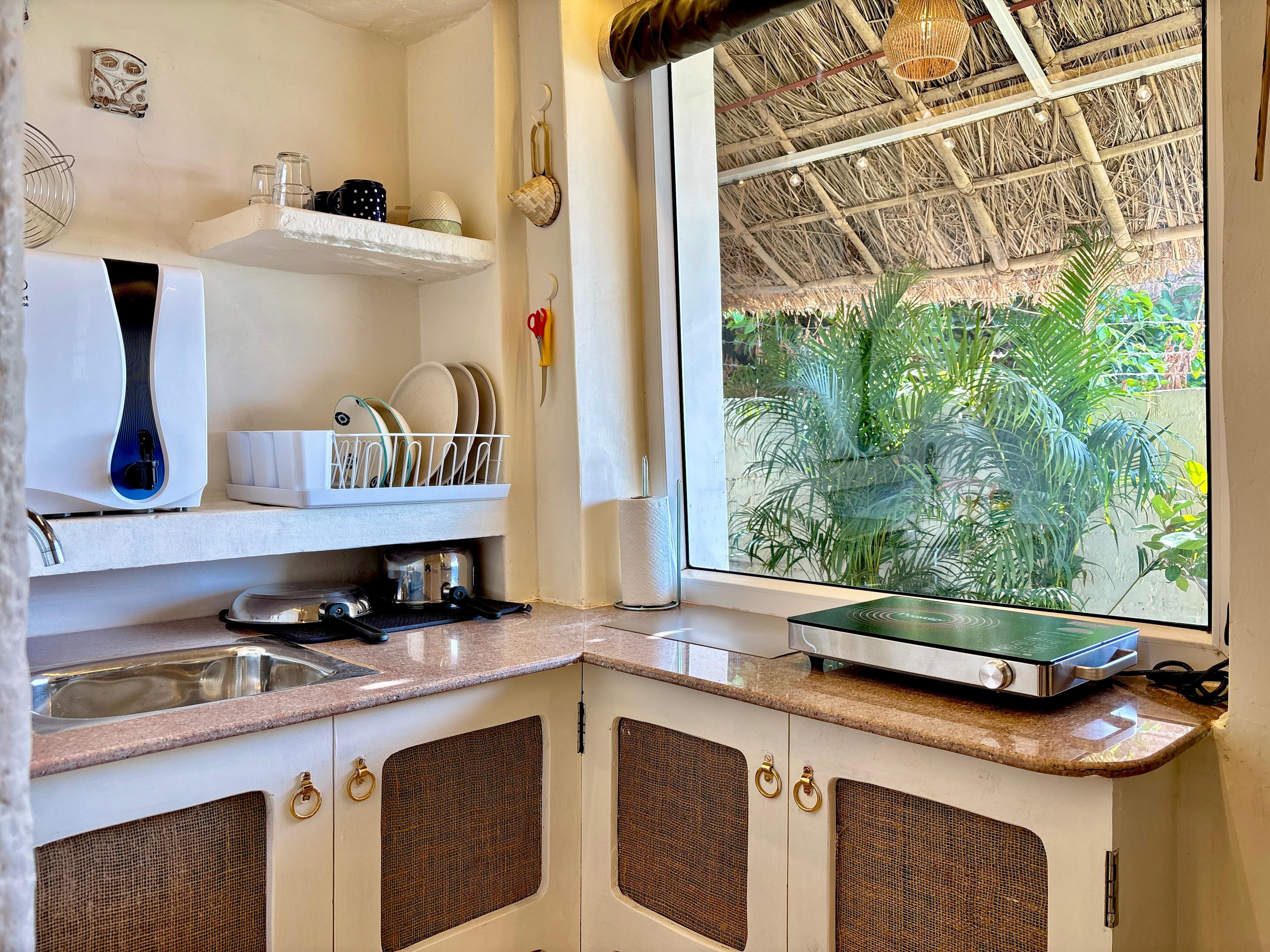 Riverfront Cottage Kitchenette