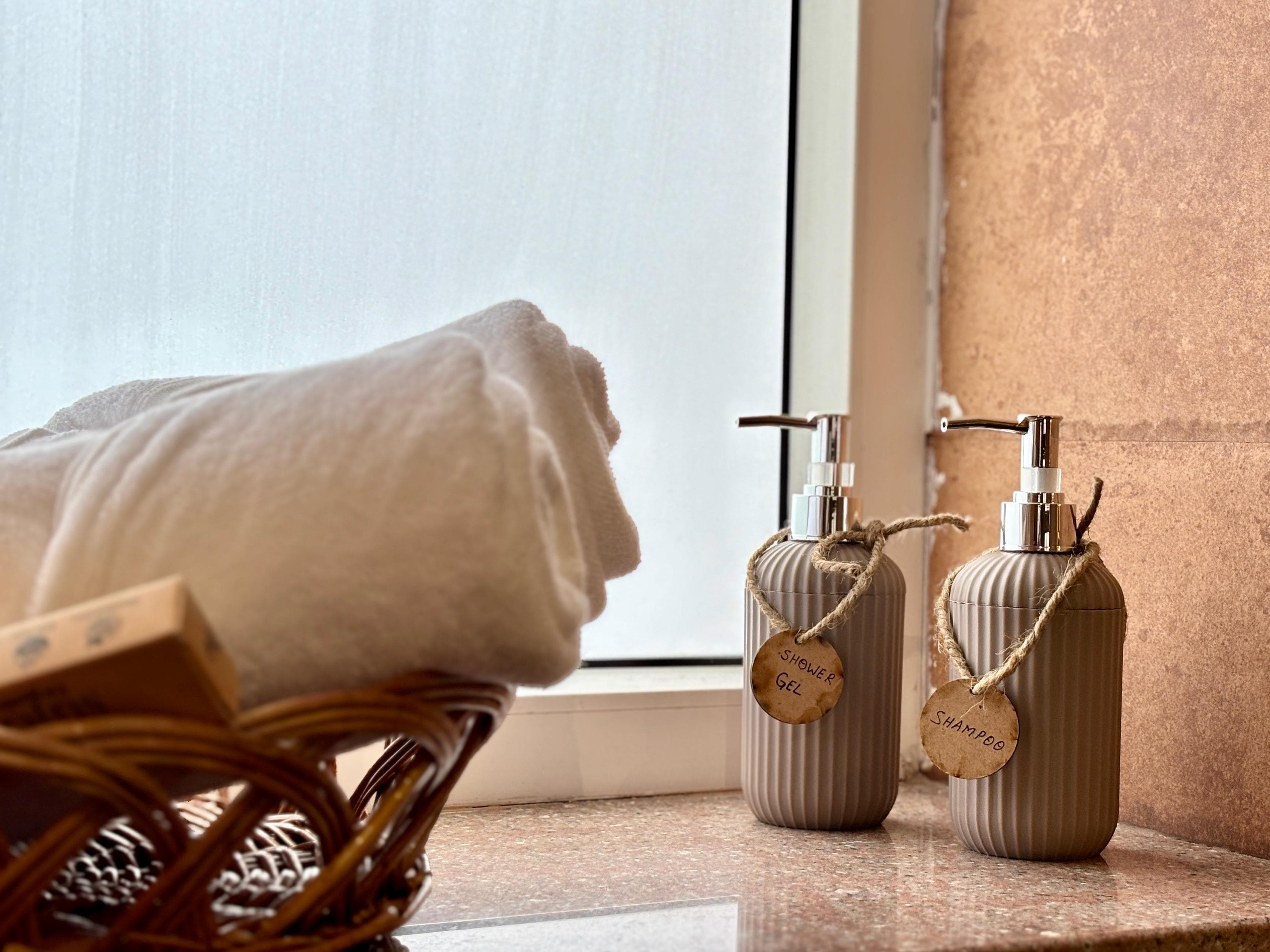 Riverfront Cottage Bathroom Amenities