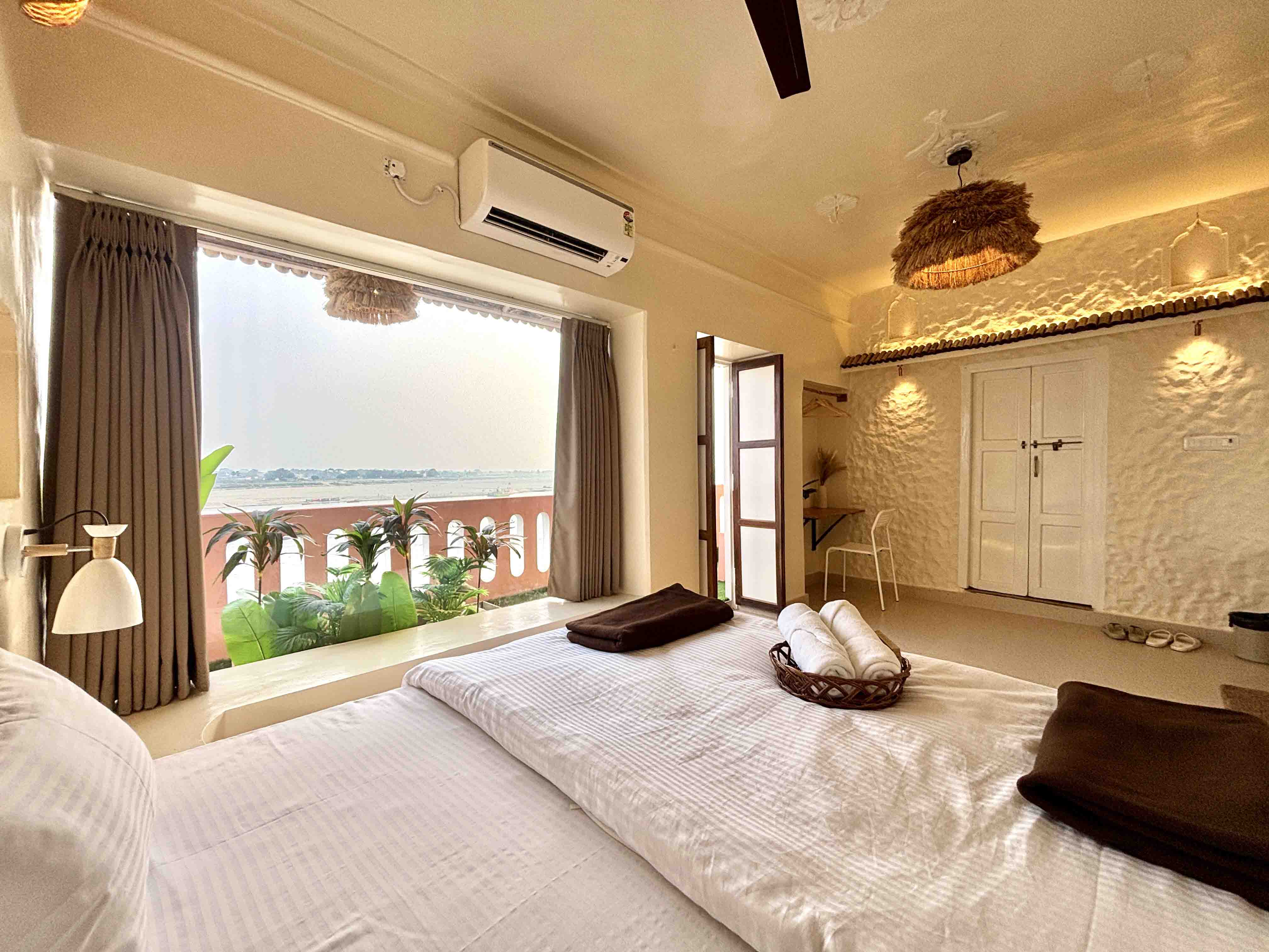 Riverfront Minimalist Room